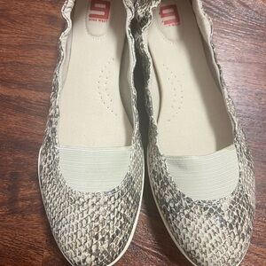 Nine West Women's Snakeskin Flats